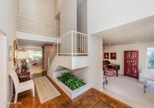 Photo 3 of Single family home for sale at 667 Kenesaw Ave, Knoxville, TN 37919 | MLS# 1335041 | Listing updated on 2026-09-06