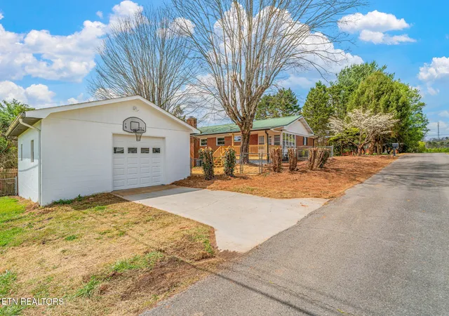 Photo 3 of Sale Pending at 107 Harrison Ln, Seymour, TN 37865 | MLS# 1334762 | Listing updated on 2026-09-08