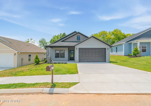 2nd image of 920 Stratford Ave, Sweetwater, TN 37874 | MLS# 1335787