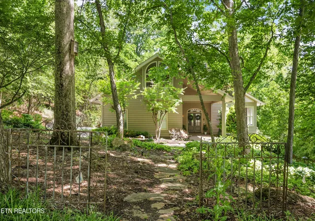Homes for sale in Knoxville, TN | 8940 Kelsey Ln, Knoxville, TN 37922 | MLS# 1338676