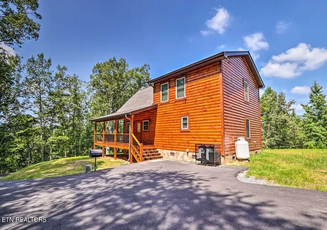 3rd image of 3805 Pleasant View Ln, Sevierville, TN 37862 | MLS# 1334820