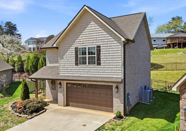 3rd image of 2327 Torrey Pines Dr, Maryville, TN 37801 | MLS# 1335412