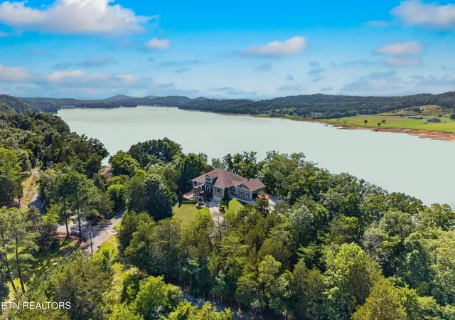 Homes for sale in Dandridge, TN | 2017 Paradise Hills Rd, Dandridge, TN 37725 | MLS# 1335141