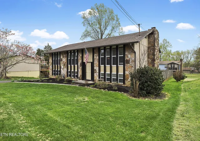 Photo 29 of Single family home for sale at 229 Newport Rd, Farragut, TN 37934 | MLS# 1335594 | Listing updated on 2026-10-05