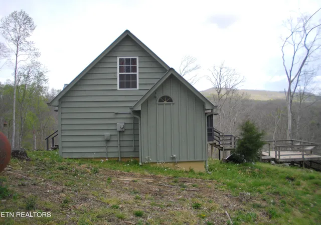 Homes for sale in Jamestown, TN | 2520 Riverton Rd, Jamestown, TN 38556 | MLS# 1334976