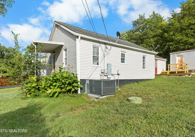 4th image of 4854 Co Op Rd, Rockford, TN 37853 | MLS# 1336045