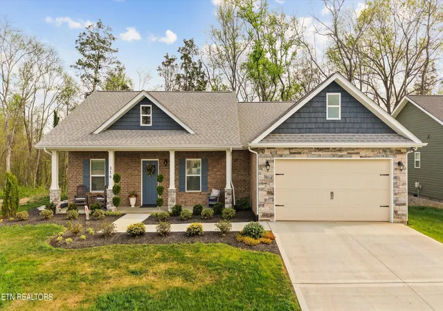 Homes for sale in Clinton, TN | 316 Red Rock Rd, Clinton, TN 37716 | MLS# 1335431