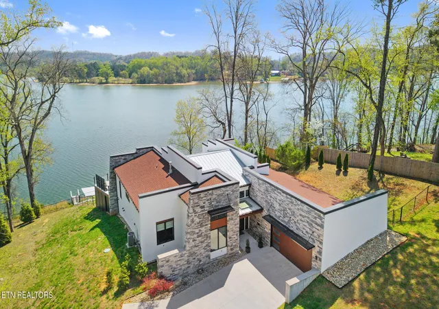 3rd image of 731 Bowman Bend Rd, Harriman, TN 37748 | MLS# 1335407