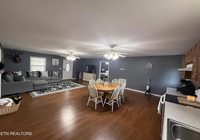 Listing Photo 4 - Condo for sale in building located at 128 Old Stinking Creek Rd, La Follette, TN 37766