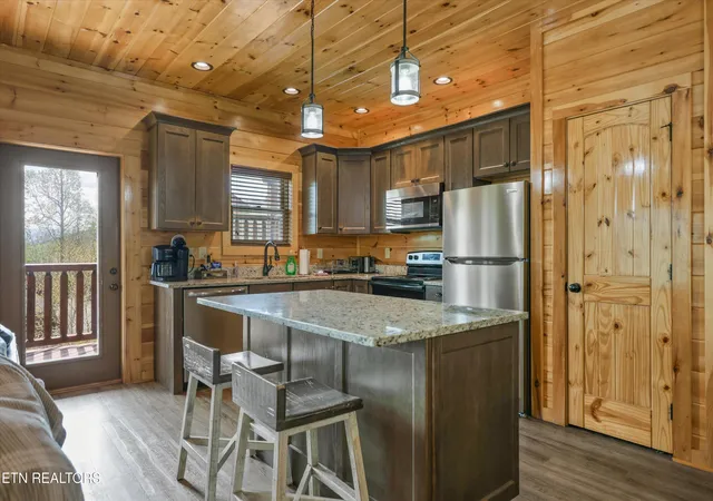 Photo 3 of Single family home for sale at 655 Gatlinburg Fls Way, Gatlinburg, TN 37738 | MLS# 1335633 | Listing updated on 2026-07-17