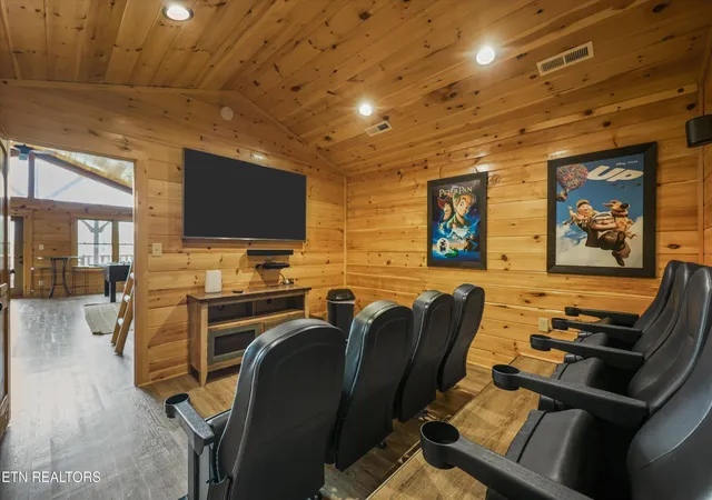Photo 4 of Single family home for sale at 655 Gatlinburg Fls Way, Gatlinburg, TN 37738 | MLS# 1335633 | Listing updated on 2026-07-17