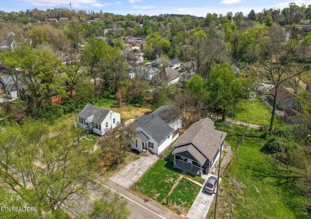 Homes for sale in Knoxville, TN | 2400 Wilson Ave, Knoxville, TN 37915 | MLS# 1335398