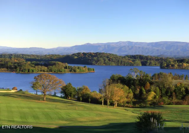 2nd image of 535304 Rarity Bay Pkwy, Vonore, TN 37885