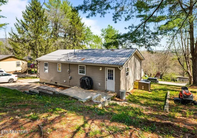 Homes for sale in La Follette, TN | 257 Gamble Ln, La Follette, TN 37766 | MLS# 1335423