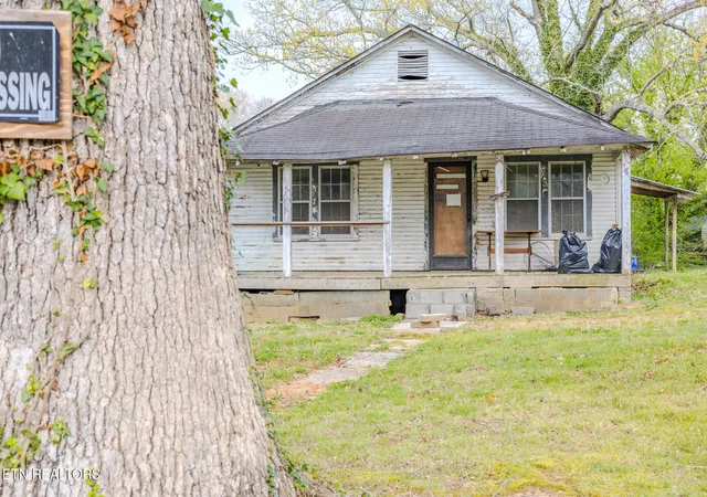 Homes for sale in Harriman, TN | 248 Woody Ave, Harriman, TN 37748 | MLS# 1335490