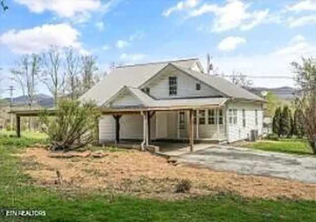 Homes for sale in Wartburg, TN | 2459 Morgan County Hwy, Wartburg, TN 37887 | MLS# 1335655