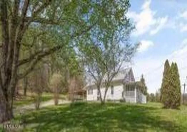Photo 4 of Sale Pending at 2459 Morgan County Hwy, Wartburg, TN 37887 | MLS# 1335655 | Listing updated on 2026-09-25