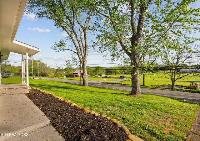 Homes for sale in Strawberry Plains, TN | 403 Old Dandridge Pike, Strawberry Plains, TN 37871 | MLS# 1335847