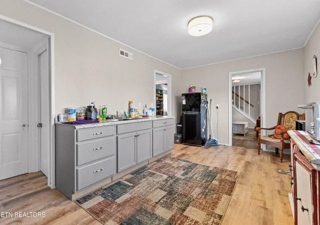 3rd image of 111 Vienna Rd, Oak Ridge, TN 37830 | MLS# 1335773