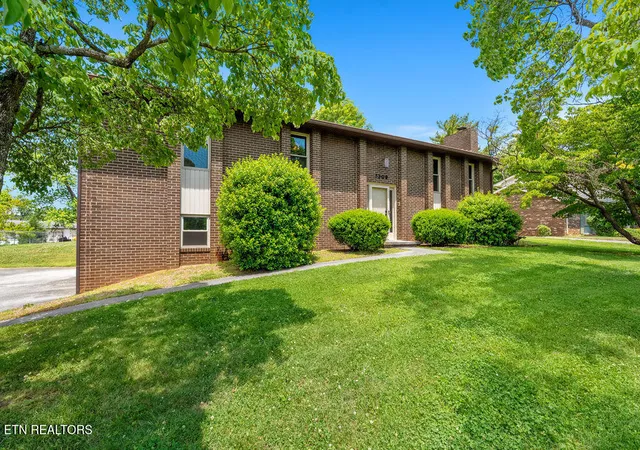 Homes for sale in Knoxville, TN | 4309 Hicken Rd, Knoxville, TN 37938 | MLS# 1340780
