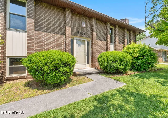 Homes for sale in Knoxville, TN | 4309 Hicken Rd, Knoxville, TN 37938 | MLS# 1340780