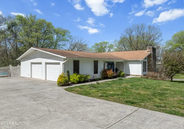 3rd image of 2219 Canterbury Cir, Maryville, TN 37803 | MLS# 1335636