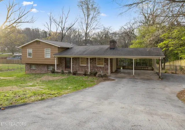 2nd image of 1112 Buckthorn Dr, Knoxville, TN 37912 | MLS# 1335731