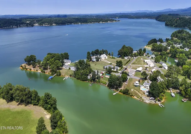 2nd image of 1753 Bonanza Tr, Dandridge, TN 37725 | MLS# 1335715