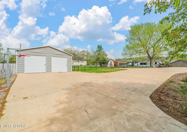 2nd image of 7112 Weaver Rd, Powell, TN 37849 | MLS# 1335762