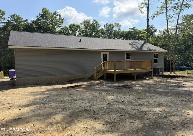 3rd image of 922 Kemah Ln, Crossville, TN 38572 | MLS# 1335850