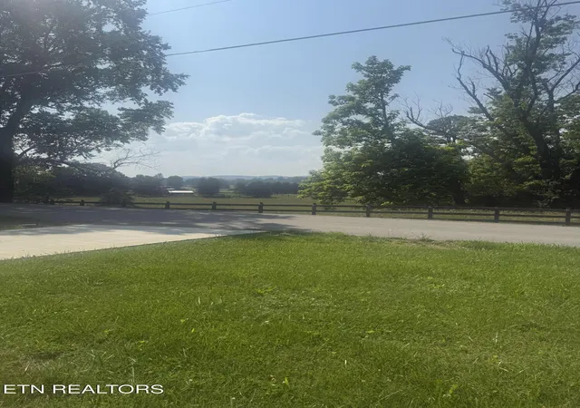 Photo 3 of Single family home for sale at 1184 Davis Chapel Rd, La Follette, TN 37766 | MLS# 1335936 | Listing updated on 2026-09-03