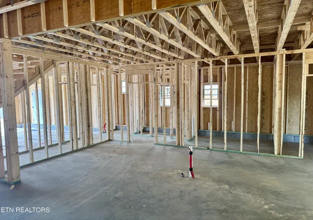 Photo 3 of Sale Pending at 9926 Rio Bravo Ln, Knoxville, TN 37922 | MLS# 1335881 | Listing updated on 2026-05-08