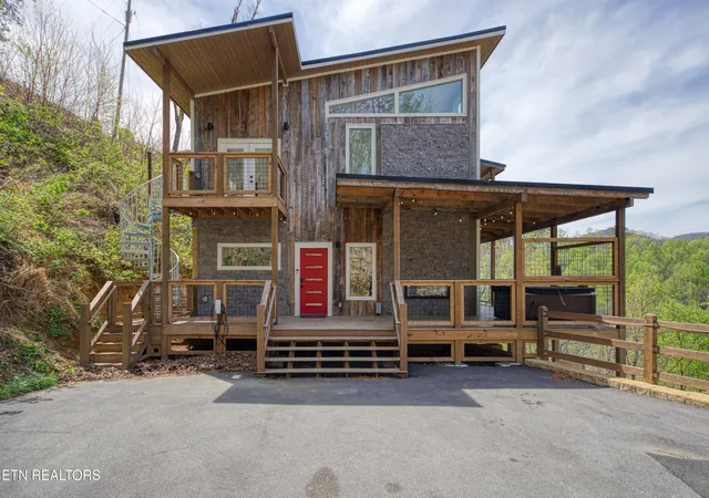 Single family home for sale at 3322 Sugar Maple Loop Rd, Sevierville, TN 37862 | MLS# 1336329