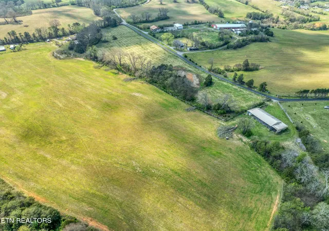 15th image of 1220 Floyd Walker Rd #1, Maryville, TN 37801 | MLS# 1336303
