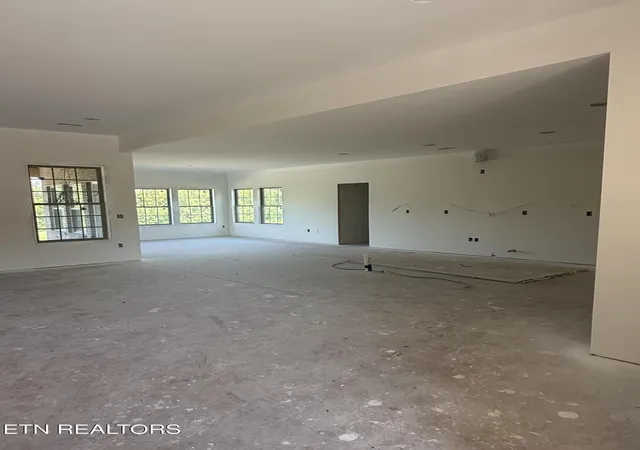 Photo 4 of Single family home for sale at 2138 Lantern Park Ln, Knoxville, TN 37932 | MLS# 1336927 | Listing updated on 2026-08-30
