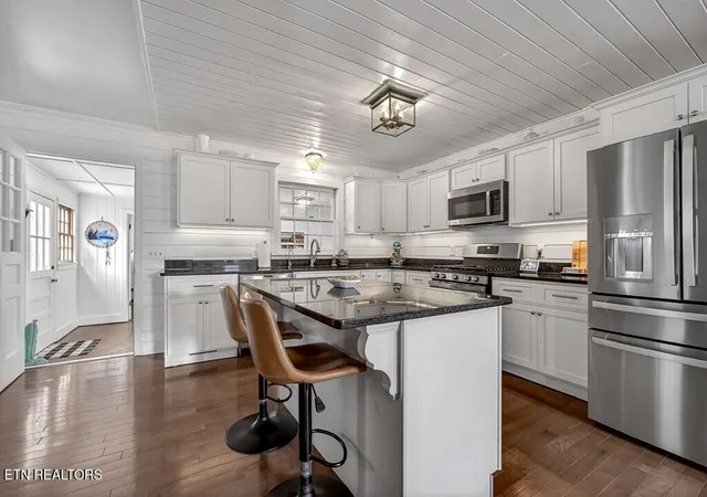 5th image of 212 Oakland Dr, Sparta, TN 38583 | MLS# 1338643