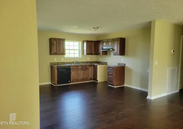 2nd image of 3236 Sandpiper Ct, Kodak, TN 37764 | MLS# 1335878