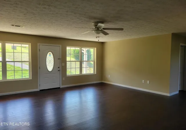 3rd image of 3236 Sandpiper Ct, Kodak, TN 37764 | MLS# 1335878