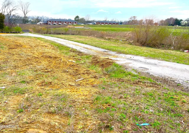 3rd image of 3610 Hwy 411, Madisonville, TN 37354 | MLS# 1335874