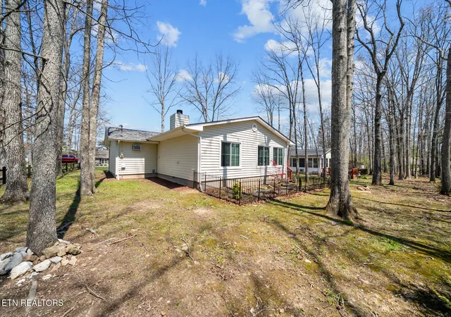 Photo 3 of Sale Pending at 156 Dovenshire Dr, Crossville, TN 38558 | MLS# 1336481 | Listing updated on 2026-09-15