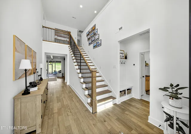 Photo 3 of Single family home for sale at 12633 Red Poppy Dr, Farragut, TN 37934 | MLS# 1336340 | Listing updated on 2026-10-11
