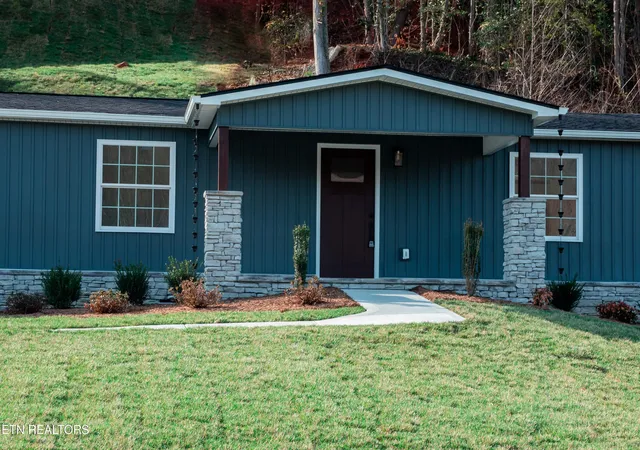 4th image of 515 Greenwood Dr, Clinton, TN 37716 | MLS# 1336018