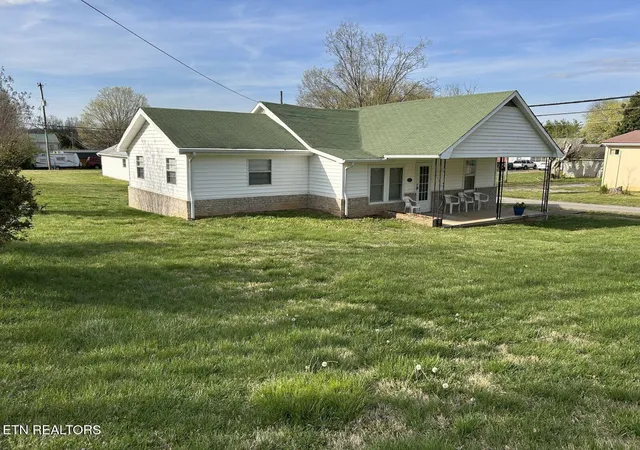 Homes for sale in Niota, TN | 10 E Farrell St, Niota, TN 37826 | MLS# 1336610