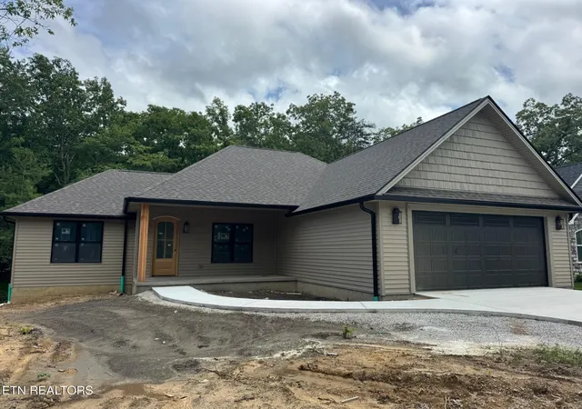 1st image of 151 Hawes Cir, Crossville, TN 38558 | MLS# 1335970