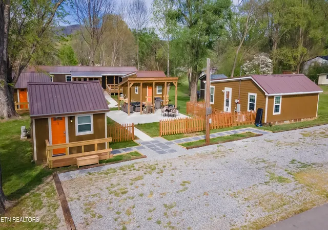 Photo 2 of Multi family home for sale at 8113 W Old Hwy 73, Townsend, TN 37882 | MLS# 1336315 | Listing updated on 2026-05-14