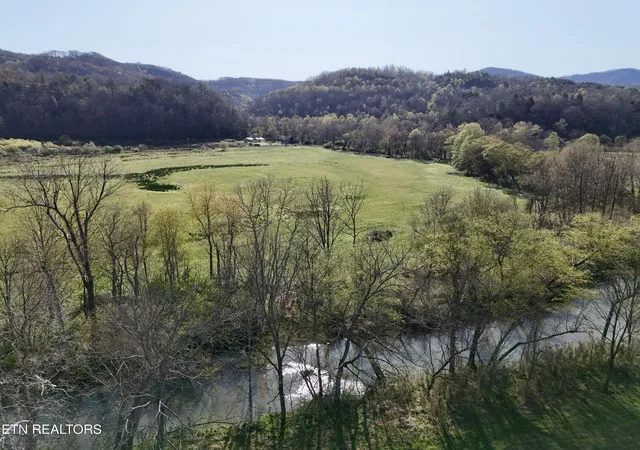 Homes for sale in Robbins, TN | 5640 Brimstone Rd, Robbins, TN 37852 | MLS# 1336534