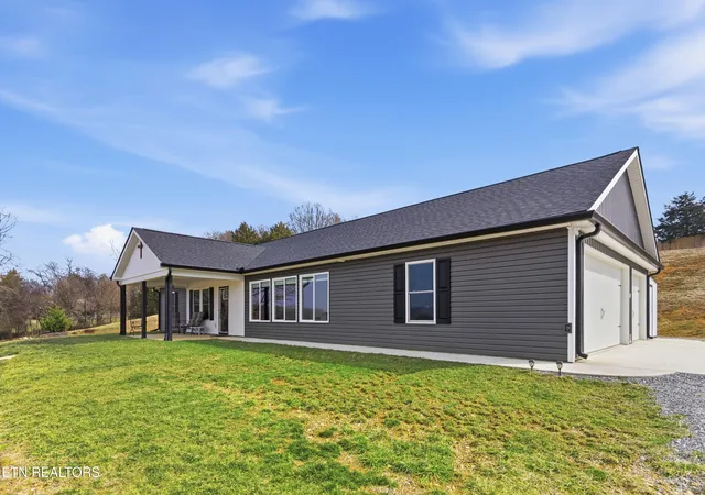 Homes for sale in Corryton, TN | 6911 Fairview Rd, Corryton, TN 37721 | MLS# 1336220