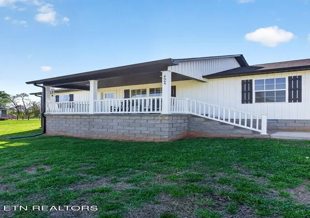 Homes for sale in Sparta, TN | 8664 Old Kentucky Rd, Sparta, TN 38583 | MLS# 1336287