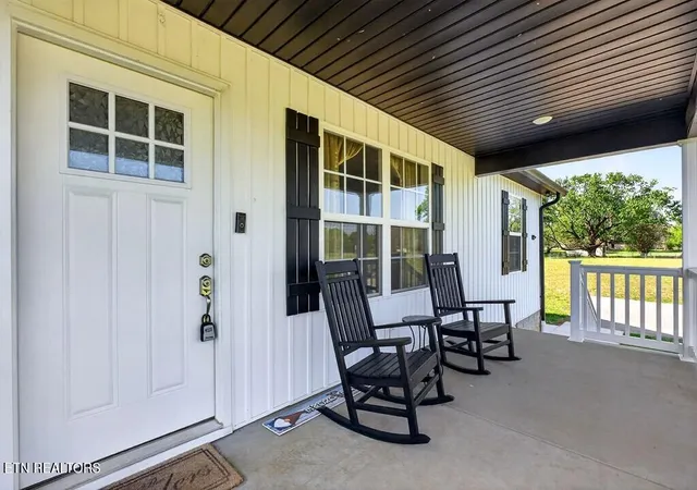 Homes for sale in Sparta, TN | 8664 Old Kentucky Rd, Sparta, TN 38583 | MLS# 1336287