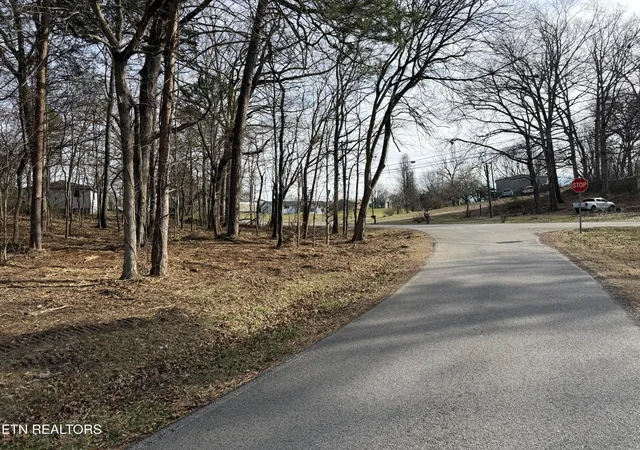 5th image of 3224 Davis Ferry Rd, Loudon, TN 37774 | MLS# 1336139